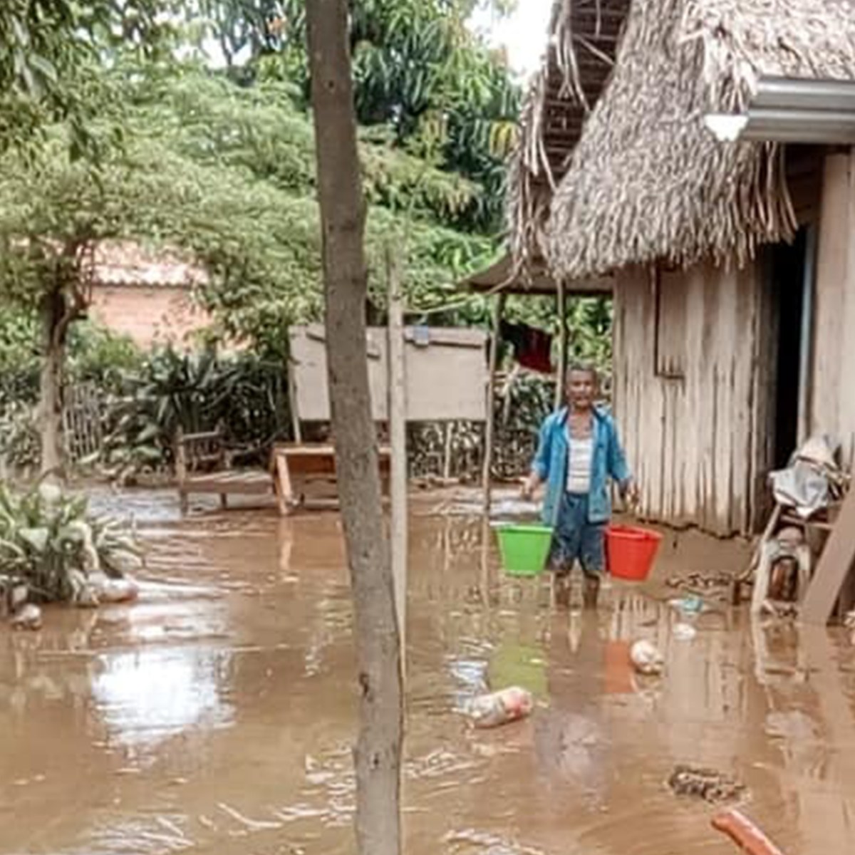 Solidaridad urgente con los pueblos que lo perdieron todo a consecuencia del desbordamiento de&nbsp;ríos